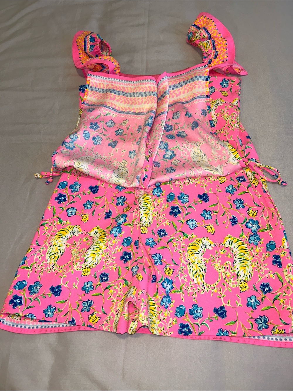 Lilly Pulitzer Zoya Romper Prosecco Pink Tigress Garden Ruffle Size 4 - Picture 4 of 11
